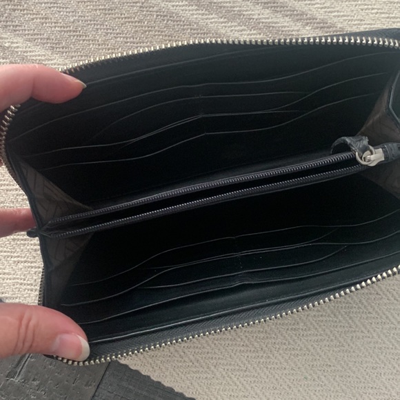 Cole Haan Black Leather Zippered Wallet Clutch - Picture 6 of 9